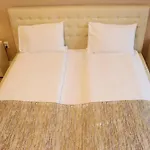 Platinia Home